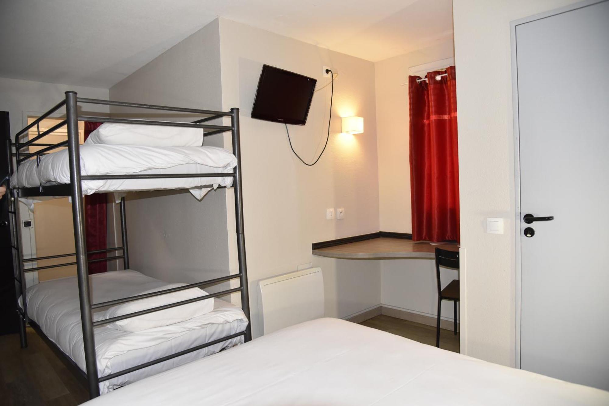 Du Triangle Hotel 2*